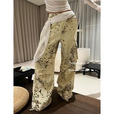 Season : Spring/Summer Age : JUNIOR Pant Style : Wide leg pants Waist Type : low Pattern Type : Tie dye Decoration : Appliques Fabric Type : blended Fit Type : LOOSE Style : High Street Length : full length Material : COTTON Gender : WOMEN Elasticity : Slight Strech Hello! Welcome to our store!Quality is the first with best service. customers all are our friends.Fashion design,100% Brand New, high quality!FUYUYI fans can enjoy more discounts package:Please pay special attention to fill your detailed shipping address, contact information, and ZIP, otherwise the goods may cant successfully delivery.How to query order Logistics：You can track your parcel on the following website using your tracking number: www.17track.net/en (Copied to the browser to open)We left positive feedback for you afte Tie Dye Decorations, Y2k Grunge Outfits, Track Pants Outfit, How To Style Cargo Pants Women, How To Style Cargo Pants, Cargo Pants Outfit Women, Cargo Pants Outfits, Loose Wide Leg Pants, Junior Pants