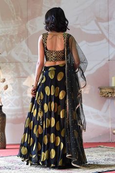 Black lehenga with circular geometric motifs. Paired with a geometric pattern blouse with cutdana embroidery and embroidered dupatta. - Aza Fashions Lehenga Banarasi, Cape Lehenga, Cutdana Embroidery, Kurta Lehenga, Lehenga Pattern, Black Lehenga, Lehenga Skirt, Embroidered Dupatta, Luxury Sale