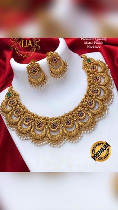 Necklace Set Indian Bridal Jewelry, Necklace Women Gold, Women Gold Chain, Indian Gold Necklace Designs, Simple Necklace Designs, Wedding Jewellery Designs, Wedding Jewelry Sets Bridal Jewellery