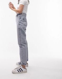 Jeans.by.Topshop.This is Topshop.High rise.Belt loops.Concealed fly.Five pockets.Mom fit.Product Code: 109008790 Bleached Jeans, High Rise Mom Jeans, Pants Jeans, Mom Style, Jeans Pants, Women's Pants, Mom Jeans, Bleach, Topshop