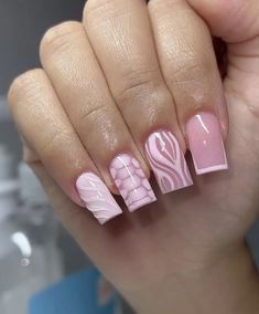 Easy Short Square Nail Designs, Short Square Summer Nail Designs, Summer Nail Ideas Square, Bahamas Nail Ideas, Square Nail Inspiration, Medium Square Nails Designs, Nail Inspo Square Short, Short Pink Nails Designs, Micro Nails