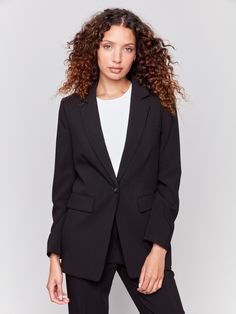 Black blazer featuring a ruched back detail, single button closure, and front flap pockets by Charlie B. Denim Editorial, Office Chic, Vest Blazer, Linen Jackets, Short Denim, Tailored Design, Maxi Robes, Notch Collar, Linen Skirt