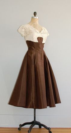 Fashion 1950, Dresses 1950s, 1950 Fashion, 1950s Outfits, Oleg Cassini, Vintage Couture, 50s Dresses