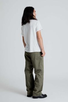 French Military, European Aesthetic, Mens Chinos, Chino Trousers, Japanese Outfits, Contemporary Outfits, Chino Pants, Khaki Chinos, Moss Green