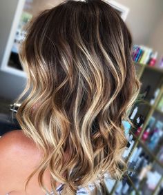 Dark Hair with Chocolate and Blonde Highlights Dark Chocolate Hair, Chocolate Brown Hair Color, Hair Color Chocolate, Chocolate Hair, Chocolate Brown Hair, Balayage Blonde, Brown Balayage