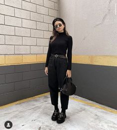 Black Loafers Outfit, Loafers For Women Outfit, Edgy Work Outfits, Loafer Outfits, Loafers Outfit, Alternative Outfits, Work Outfits Women, Winter Fashion Outfits, Outfits Casuales