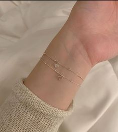 Minimalist Accessories Jewellery, Jewllery Ideas, Simplistic Jewelry, خواتم خطوبة, Necklace Fancy, Proposal Rings, Hand Jewelry Rings, Fancy Jewelry Necklace, Pretty Jewelry Necklaces