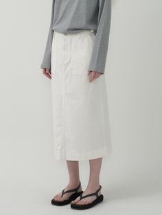 This A-line skirt from the MOTT Signature Line is a versatile piece suitable for three seasons, excluding cold winter.- Non-fade denim with bio-washing process for a soft touch- A-line skirt with patch pockets- Gold contrast stitching and patch pockets White Relaxed Skirt Bottoms For Fall, Everyday Cotton Skirt For Fall, Everyday Long Skirt For Spring, Spring Denim Workwear Skirt With Lining, Flared Cotton Denim Skirt With Pockets, Long Cotton Denim Skirt For Work, Spring Lined Denim Skirt For Work, Everyday Skirt Bottoms For Spring, Everyday Cotton Skirt For Spring