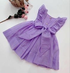 Baby Girl Frocks Designs/Baby Frock Dress Designs 2023/Girls Frock Dress Designs White Frocks For Kids, Kids Frock Design, Baby Cotton Frocks Designs, Baby Frocks Designs Cotton, Baby Girl Frock Designs, Frock For Kids, Mode Batik, Cotton Frocks For Kids, Kids Dress Collection