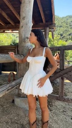 Toga Outfit Diy, Toga Outfit, Fall Dress Trends, Vivienne Westwood Vintage, Milkmaid Mini Dress, Neck Corset, Cute White Dress, Off Shoulder Romper, Nashville Outfits