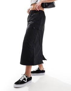 Skirts by Vans Give your pants a day off High rise Stretch-back waistband Functional pockets Regular fit Rodeo Chic, Formal Dresses Graduation, Cocktail Dress Formal, Cargo Skirt, Winter Party Dress, Long Sleeve Floral Dress, Sweaters And Leggings, Satin Slip Dress, Sports Leggings