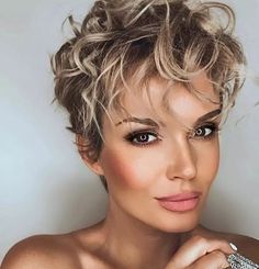 19 Classy Pixie Bob Haircuts for Fine Hair Pixie Wedding Hairstyles, Flow Haircut, Pixie Wedding Hair, Messy Pixie Haircut, Western Hair, Κούρεμα Bob, Dunner Wordend Haar