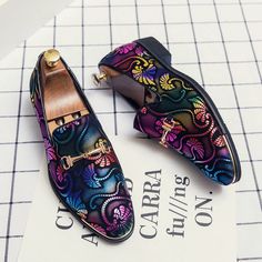 Prom Shoes Blue, Groom Wedding Shoes, Lila Party, Designer Loafers, Purple Party, Club Shoes, Bleu Violet, Casual Dress Shoes, Floral Designer