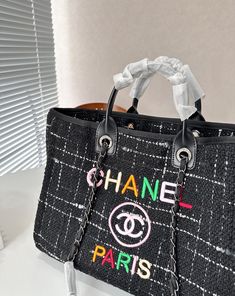 1:1 Replica Bags  Measurements: 37 x 30 cm / 14.5 x 11.8 inches   This Product Is Of The Best Quality.  The Production Time Is 3-5 Working Days.  Includes Box, Dust Bag, Care Manual, Booklet, Card, Bill Of Sale… Tote Bag Chanel, Bill Of Sale, Bag Chanel, Tote Bag Patters, Chanel Paris, Chanel Deauville Tote Bag, Travel Bags, Makeup Bag, Leather Bag