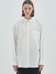 Editor's NotesFor everyday use, this simple and casual shirt is made from soft-touch and durable cotton. It is cut in an overfit with dropped shoulders and topped with a classic collar and a chest pocket.- Collared neck- Button fastening- One chest pocket- Back yoke and box pleat- Drop shoulder- Hi-low hem- Overfit- Bio washingMeasurements (in.)S / M / L- Length: 29.1/31.9in. / 29.5/32.3in. / 29.9/32.7in.- Shoulder: 19.3in. / 20.1in. / 20.9in.- Chest: 25.2in. / 26.8in. / 28.3in.- Sleeve: 23.2in. / 23.6in. / 24.0in.Model Info:- Man: 6' 1.6, 127.9 lbs / Fitting size L- Woman: 5' 9.3, 121.3 lbs / Fitting size MComposition & Care- 100% Cotton- Recommend dry cleaningDesigner- by ANOUTFIT Relaxed Fit Collared Everyday Shirt, Collared Shirt With Relaxed Fit For Everyday, Relaxed Fit Everyday Shirt, Everyday Solid Color Relaxed Fit Shirt, Everyday Relaxed Fit Solid Shirt, White Unstructured Everyday Shirt, Everyday White Relaxed Fit Shirt, Classic Relaxed Fit Shirt For Everyday, Classic Oversized Cotton Shirt