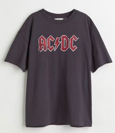 H&M OVERSIZED PRINT MOTIF AC/DC T SHIRT ~ SIZE LARGE ~ NWOT Oversized Grunge T-shirt With Logo Print, 90s Oversized Logo Print T-shirt, Oversized 90s T-shirt With Logo Print, Oversized Grunge Tops With Logo Print, Oversized Graphic Print Alternative Tops, Oversized Alternative Graphic Print Tops, 90s Band Logo Relaxed Fit Top, 90s Band Logo Top With Relaxed Fit, Alternative Style Relaxed Fit Tops With Graphic Print