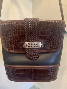 Brighton Vintage Brown Croc Embossed Leather Bucket Crossbody Handbag Purse.This Brighton is in great clean condition. The strap drop is 20". This bag comes from a pet and smoke free home. Vintage Brown Shoulder Bag With Cell Phone Pocket, Formal Brown Shoulder Bag With Cell Phone Pocket, Formal Leather Backed Crossbody Shoulder Bag, Butterfly Handbag, Brighton Purses, Saddle Handbags, Western Bag, Embossed Bag, Brown Leather Totes