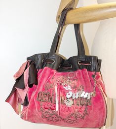 Rare Authentic High-Quality Vintage JUICY COUTURE Pink Day Dreamer Velour Bag, Fashion y2k Hand Bag, Vintage Juicy Couture Bag, Gift for Her Good Condition Vintage Genuine Leather Juicy Couture Bag with large Heart Charm Signs of wear and tear, see photos. Good overall exterior and peeling to the inside pockets and the little attached mirror strip, see last photos.  Small scuff to one of the corners as seen in 3rd photo. Pink/Coral Please see more Juicy Couture bags here: https://www.etsy.com/uk Y2k Pink Shoulder Bag, Pink Y2k Rectangular Bag, Y2k Style Pink Rectangular Bag, Y2k Pink Rectangular Bag, Pink Rectangular Y2k Bag, Y2k Style Pink Bag For Everyday Use, Pink Y2k Bag For Everyday Use, Pink Y2k Shoulder Bag For Daily Use, Y2k Style Leather Bag For Daily Use