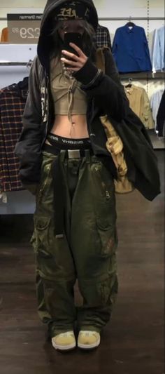 Layered Y2k Outfits, Layered Grunge Outfits, Alt Fashion, Goth Outfits, Alternative Outfits, Really Cute Outfits