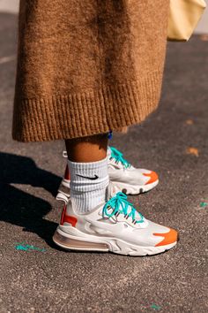 Sportswear Street Style, Best Sneaker, Fashion Forward Outfits, Street Style Aesthetic, Retro Sportswear, Sneakers Street Style, Copenhagen Fashion, Copenhagen Style, Copenhagen Fashion Week