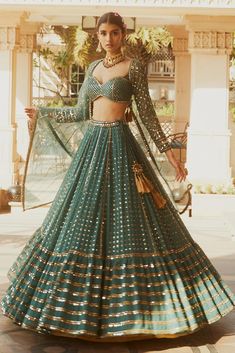 Lehenga Aesthetic, Modern Lehenga, Umbrella Lehenga, Vani Vats, Green Lehenga Choli, Blouse Lehenga, Lehenga Choli Wedding, Lengha Choli