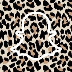 an animal print pattern with the letter c on it's side and a white outline in