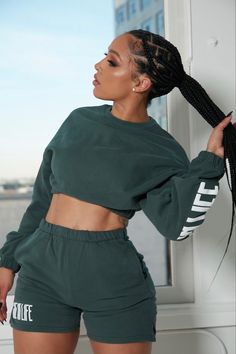 Dark Green Tracksuit, Joie Chavis, Shein Coupons, Green Tracksuit, Classy Casual Outfits, Cute Comfy Outfits, Streetwear Fashion Women, Crop Sweater, Cute Swag Outfits