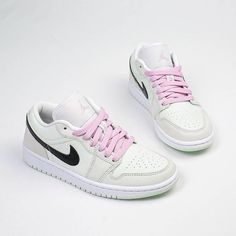 Nike Kids Shoes, Air Jordan 1 Shoes, Jordan 1 Shoes, Basket Style, Jordan Shoes Girls, Christmas Shoes