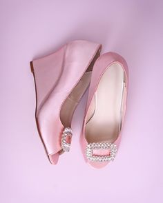 "Dress up your trip down the aisle with these custom wedding wedges!  Made to order for each bride, these open toe bridal heels are shown here in tropical blush and feature our rose gold and silver crystal rectangular brooch on the toe.   Want to see other designs by Ellie Wren? Check out are full Etsy Shop here: https://www.etsy.com/shop/EllieWrenWeddingShoe Color Changes Love this design, but wishing it was in a different color? We can do that! Please use the dropdown menu to select a differen Wedding Shoes Pink, Wedding Shoes Wedge, Bridal Shoes Wedges, Bride Shoe, Blush Wedding Shoes, Dream Wedding Shoes, Wedding Wedges, Custom Wedding Shoes, Wedge Wedding Shoes