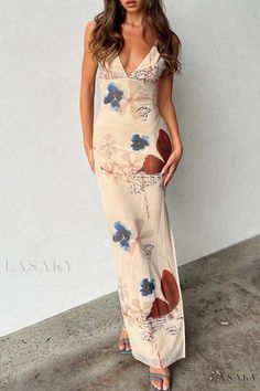 Lasaky - Floral Print Butterfly Design V-Neck Dress with Slit Detailing Isabelle Mathers, Butterfly Print Dress, Long Fitted Dresses, Print Butterfly, Looks Party, Looks Street Style, Butterfly Flowers, Looks Vintage, Butterfly Print