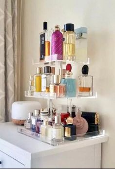 3 Tier Acrylic perfume Organizer Diy Perfume Organizer, Perfume Collection Display, Profumo Victoria Secret, Koleksi Parfum, Perfume Holder, Perfume Organizer, Beauty Room Vanity, Perfume Storage, Perfume Display