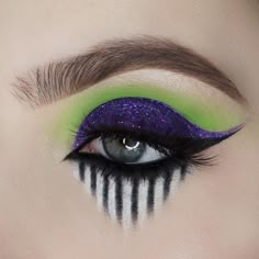 Sandworm Beetlejuice Makeup, Beetle Juice Eye Makeup, Cute Beetlejuice Makeup, Beetlejuice Makeup Female Glam, Beetle Juice Inspired Makeup, Beatle Juice Make Up, Beetlejuice Costume Female Makeup, Beetlejuice Makeup Female Easy, Glam Beetlejuice Makeup