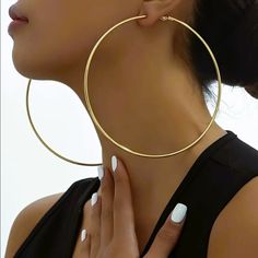 Brand New Women's Large Gold Wire Hoop Earrings Genuine 18k Gold Plated Sterling Silver 4.75" Size Retail Price $300 Buy With Confidence From A Trusted Seller With A 99%+ Feedback Rating! A0163 (Id-910) Giant Hoop Earrings, Minimalist Hoop Earrings For Party, Artillerist Artificer, Multiple Hoop Earrings, Big Hoops Earrings, Greek Outfit, Big Earrings Gold, Big Gold Hoop Earrings, Drawing Outfits