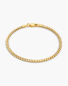 Our highly anticipated men’s gold 2.5mm Round Box Bracelet is crafted in Italy with 14k gold and 925 sterling silver. This men’s bracelet features interlocking square links embellished with rounded edges for a sleek, smooth design.