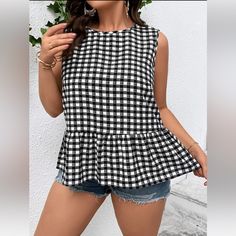 Shein Curve Brand New: Never Worn 2x (16) Black/White Gingham Print Ruffle Peplum Hem Keyhole Detail On Back Peplum Hem, Hem Top, Gingham Print, Shein Tops, Ruffle Hem, Gingham, On Back, Womens Tops, Black White