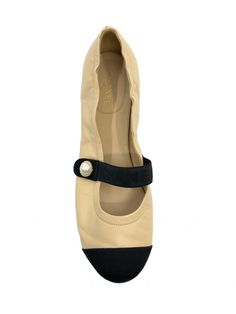 Add to your collection this  pair of?ÿchic and ultra-comfortable Chanel Lambskin Cap Toe Ballet Flats Size 9 |?ÿ39?ÿ featuring?ÿbuttery-soft?ÿbeige lambskin leather with a black grosgrain?ÿcap-toe. Featuring a?ÿ'CHANEL' logo embossed black elastic front strap with pearl accent. Condition:?ÿExcellent.?ÿThe?ÿlambskin leather uppers are near-perfect throughout with a few minor markings on the back-right shoe above the heel from gentle use.?ÿ  Beige?ÿlambskin Black grosgrain cap-toe Logo embossed front strap  Leather lining?ÿ Rubber sole Cl Logo, Chanel Logo, Versace Bags, Shopping Chanel, Bottega Veneta Shoulder Bag, Timeless Handbag, Luxe Fashion, Bags Designer Fashion, Exclusive Bag