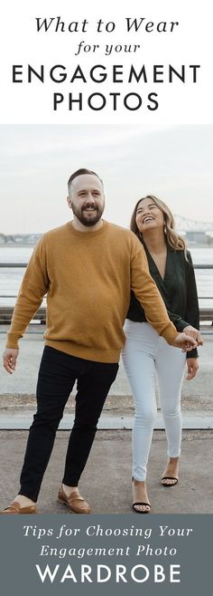 two people standing next to each other with the caption what to wear for your engagement photos