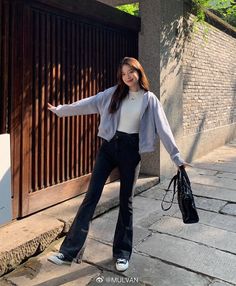 Flare Jeans Outfit, Korean Outfit Street Styles, Chique Outfits, Winter Fashion Outfits Casual, Korean Casual Outfits, Everyday Fashion Outfits