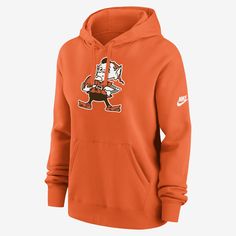 Perfect for late-night games, the Cleveland Browns Club Hoodie features a soft cotton-polyester blend and team graphics to help provide a bold, comfortable layer in cooler temperatures. Cleveland Browns Outfit Woman, Cleveland Browns Shirt Cricut, Sports Logo Print Long Sleeve Hoodie, Team-colored Sports Sweatshirt With Drawstring Hood, Cleveland Browns Sweatshirt, Cleveland Browns Logo, Night Games, Nike Nfl, Orange Fashion