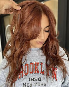 Red Orange Hair Color Ideas, Auburn Medium Length Hair, Dyed Red Hair Natural Looking, Cowgirl Red Hair, Summer Red Hair Color, Auburn Hair Color Ideas, Gorgeous Red Hair