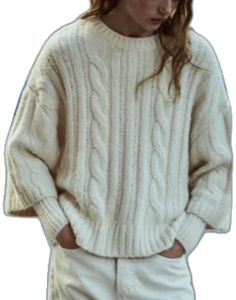 Cozy White Zara Sweater, White Cable Knit Top By Zara, Zara White Cable Knit Top, Cozy Sweater Outfits, Cozy Sweaters Outfits, Cute Oversized Sweaters, Pull Oversize, Pullover Outfit, Cozy Knit Sweater