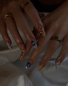 Blue Gold Chrome Nails, Gold Blue Nails, Leo Nails Zodiac, Gold And Blue Nails, Blue And Gold Nail Designs, Blue And Gold Nails, Greek Goddess Nails, Blue Gold Nails, Blooming Gel