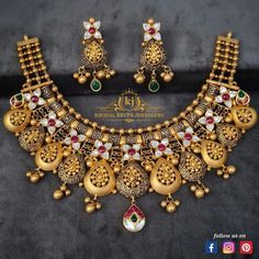 Rajwada Jewellery, Unique Gold Jewelry Designs, Wedding Jewelry Sets Bridal Jewellery, Kundan Jewellery Bridal, Antique Necklaces Design, Choker Necklace Designs, Antique Necklaces, New Gold Jewellery Designs, Gold Earrings Models