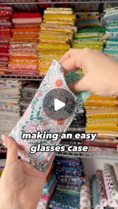 someone is making an easy glass case in their craft room with the text, making an easy glass case