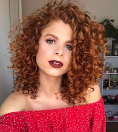 Curly Red Hair, Hairstyles Bangs, Cheveux Oranges, Hairstyle Youtube, Red Curly Hair, Curly Hair Photos, Long Hairstyle, Blonde Curly Hair, Effortless Hairstyles