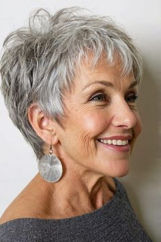 Short Pixie Bangs, Inverted Pixie, Short Haircuts For Older Women, Hair Doos, Going Gray Gracefully, Short Hair Back