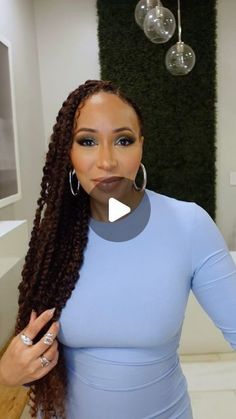 4x Emmy Award Winning Journalist on Instagram: "My ancestors didn’t give me the braiding gene, so I’m always looking for really easy natural styles. If you have any advice for me, please leave it in the comments!   If you’re going to try this, here are a few tips: ✨Use braiding hair with some texture. The first time I tried with pre-stretched braiding hair and it kept unraveling and it was also harder to blend my texture ✨Using hair with a wave also helps create the bohemian look without having to add hair. Just pull a piece or two out as you twist ✨Start with a braid at the root and then switch to a twist in the same direction ✨I cut the rubber band out just in the front. I tried many different colors of rubber band, including clear, but they were always visible  All products linked in bi Braids In Front Twist In Back, Braids With Water Wave Hair, Crochet Twist Styles, African American Braid Styles, Medium Twist Braids, Crochet Twist Hairstyles, Brown Box Braids, Crochet Braid Pattern, Twist Extensions