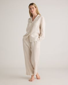 Relaxed, soft, and ultra-comfortable, our 100% European Linen Long Sleeve Pajama Set with Piping is the perfect addition to your loungewear collection. Made from the highest quality linen and sustainably sourced from Europe, these pajamas are lightweight, breathable, and comfortable. Linen is also naturally temperature regulating, so these PJs are perfect 365 days a year. Bonus: our linen fabric is also highly durable, ensuring that these pajamas will last for many seasons to come. Two Piece Sleepwear, Linen Pjs, Linen Set Outfit, White Pajama Set, Linen Pants Style, Silk Pajamas Shorts, Linen Pajamas, Best Pajamas, Fall 24