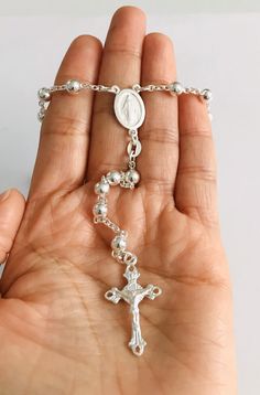 "Miraculous virgen 925 sterling silver italian rosary 30\" long . for protection and good luck , wedding, communion. made in italy 5 mm beads gr: 26 rosario de plata esterlina de la virgen de la milagrosa 925 silver, 30\" largo . para proteccion y buena suerte . hecho en italia 5 mm beads gr: 26" Nickel-free Silver Cross Rosary Bracelet, Sterling Silver White Gold Rosary As Gift, White Gold Sterling Silver Rosary As Gift, Silver Cross Jewelry With Miraculous Medal, Silver Cross Rosary As Gift, Silver Rosary Bracelet With 8mm Beads As Gift, Silver Miraculous Medal Necklace With Round Beads, Spiritual Silver Rosary As Gift, Silver Cross Jewelry With 8mm Beads