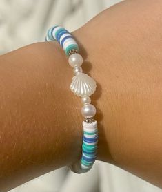 12 year old young entrepreneur, hand makes all beaded jewelry, custom orders, unique and crafted with thought Beach Bracelet Ideas, Bracket Ideas, Bracelets Preppy, Beaded Braclets, Beach Bracelet